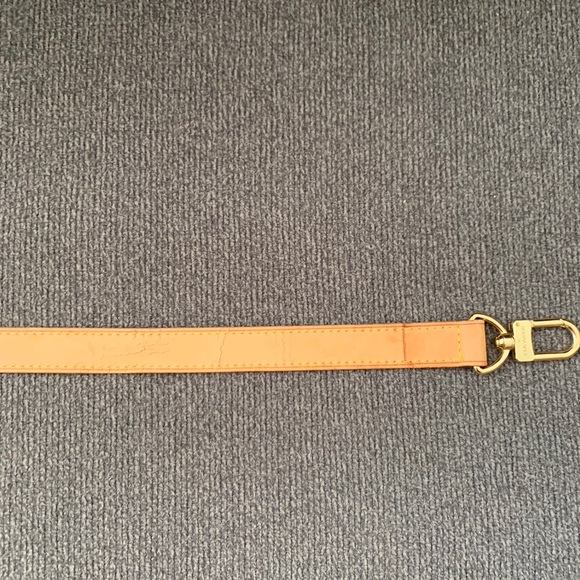 Louis Vuitton Bandouliere Strap - Picture 7 of 9